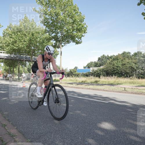 09.08.2026 - GEWOBA Citytriathlon Bremen Michael Burmester http://msf.ph/oto/9952669 09.08.2026 10:32:24 Radfahren 39, 239, 249, 445, 456 meine-sportfotos.de
