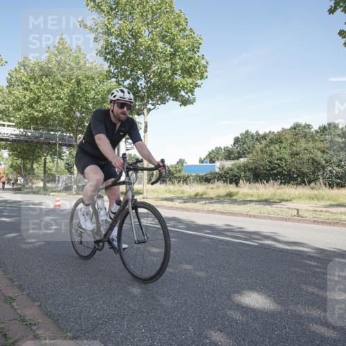 09.08.2026 - GEWOBA Citytriathlon Bremen Michael Burmester http://msf.ph/oto/9952679 09.08.2026 10:32:32 Radfahren 39, 131, 249, 324, 385, 445, 515 meine-sportfotos.de