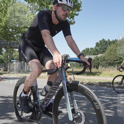 09.08.2026 - GEWOBA Citytriathlon Bremen Michael Burmester http://msf.ph/oto/9952686 09.08.2026 14:09:18 Radfahren 32, 78, 140, 141, 168, 170, 181, 185, 187, 189 meine-sportfotos.de
