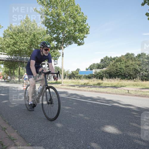 09.08.2026 - GEWOBA Citytriathlon Bremen Michael Burmester http://msf.ph/oto/9952695 09.08.2026 10:32:44 Radfahren 7, 39, 131, 303, 305, 324, 330, 374, 385, 452, 508, 515 meine-sportfotos.de
