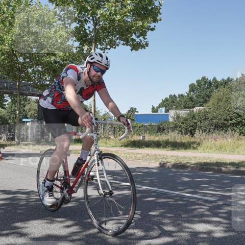 09.08.2026 - GEWOBA Citytriathlon Bremen Michael Burmester http://msf.ph/oto/9952719 09.08.2026 14:09:59 Radfahren 16, 97, 119, 154 meine-sportfotos.de