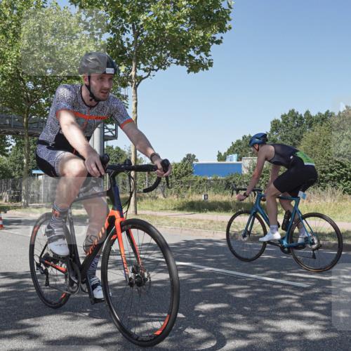 09.08.2026 - GEWOBA Citytriathlon Bremen Michael Burmester http://msf.ph/oto/9952723 09.08.2026 14:10:04 Radfahren 16, 35, 97, 119, 154, 177 meine-sportfotos.de