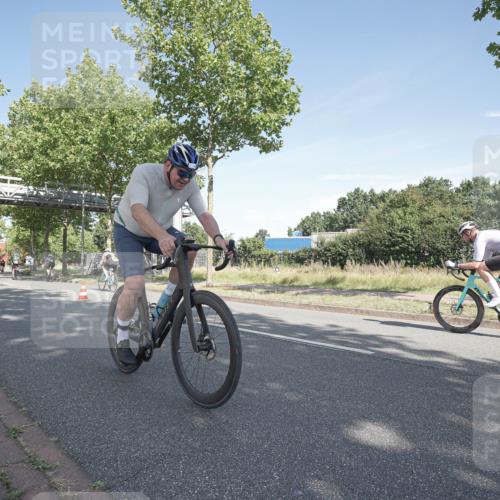 09.08.2026 - GEWOBA Citytriathlon Bremen Michael Burmester http://msf.ph/oto/9952730 09.08.2026 10:33:04 Radfahren 1, 63, 83, 103, 173, 302, 353, 370, 413, 419, 453, 457, 483, 486, 493, 503, 526 meine-sportfotos.de