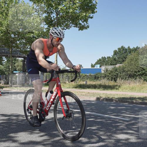 09.08.2026 - GEWOBA Citytriathlon Bremen Michael Burmester http://msf.ph/oto/9952741 09.08.2026 14:10:24 Radfahren 46, 81, 100, 161 meine-sportfotos.de