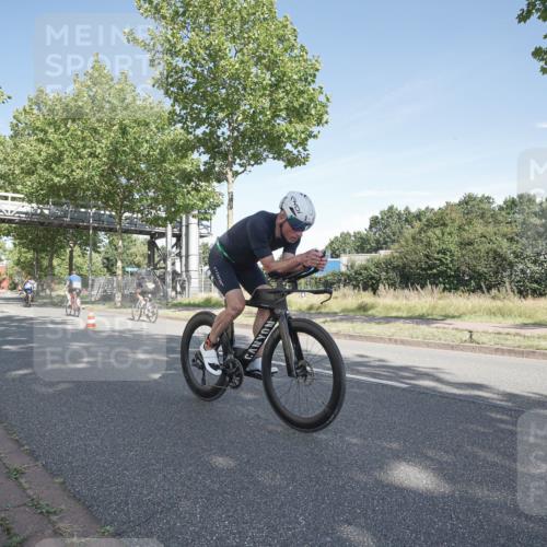 09.08.2026 - GEWOBA Citytriathlon Bremen Michael Burmester http://msf.ph/oto/9952758 09.08.2026 10:33:22 Radfahren 63, 177, 285, 302, 331, 410, 433, 483, 484 meine-sportfotos.de
