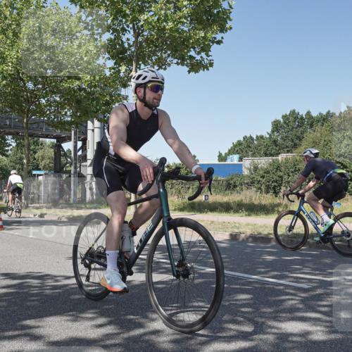09.08.2026 - GEWOBA Citytriathlon Bremen Michael Burmester http://msf.ph/oto/9952765 09.08.2026 14:10:36 Radfahren 46, 71, 73, 81, 123, 162 meine-sportfotos.de