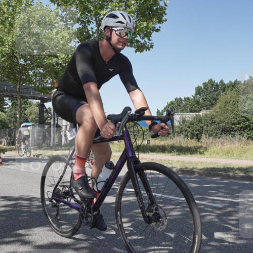09.08.2026 - GEWOBA Citytriathlon Bremen Michael Burmester http://msf.ph/oto/9952769 09.08.2026 14:10:38 Radfahren 46, 71, 73, 81, 123, 162 meine-sportfotos.de