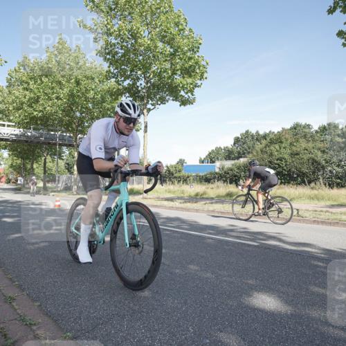 09.08.2026 - GEWOBA Citytriathlon Bremen Michael Burmester http://msf.ph/oto/9952774 09.08.2026 10:33:46 Radfahren 215, 280, 455, 474, 492, 510, 532 meine-sportfotos.de