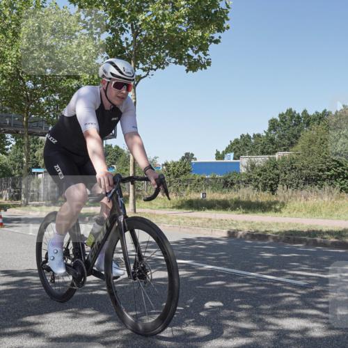 09.08.2026 - GEWOBA Citytriathlon Bremen Michael Burmester http://msf.ph/oto/9952801 09.08.2026 14:11:05 Radfahren 33, 41, 50, 67, 113, 137, 331 meine-sportfotos.de