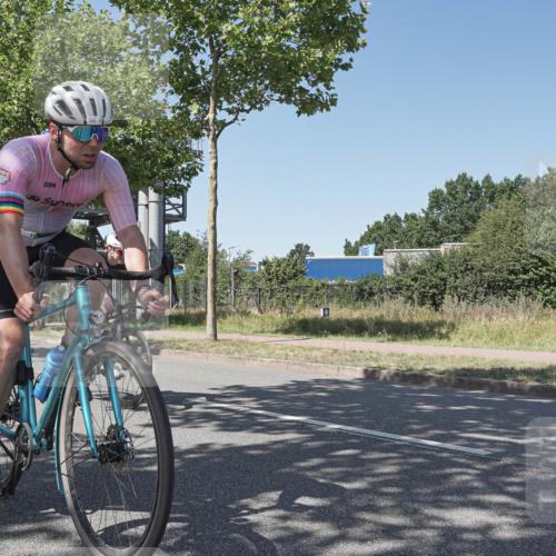 09.08.2026 - GEWOBA Citytriathlon Bremen Michael Burmester http://msf.ph/oto/9952817 09.08.2026 14:11:16 Radfahren 11, 13, 26, 33, 41, 68, 79, 84, 85, 109, 113, 117, 129, 139, 143, 144, 150 meine-sportfotos.de