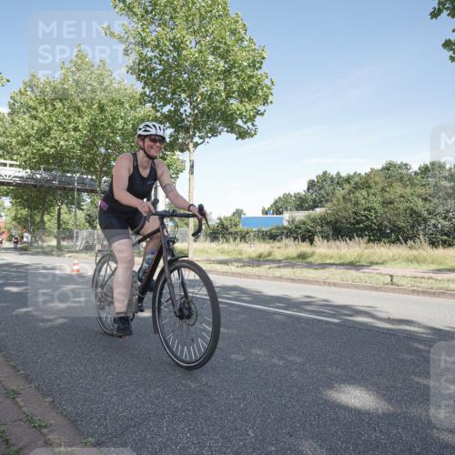 09.08.2026 - GEWOBA Citytriathlon Bremen Michael Burmester http://msf.ph/oto/9952820 09.08.2026 10:34:19 Radfahren 386, 477, 495 meine-sportfotos.de