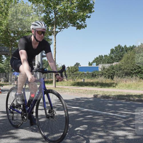 09.08.2026 - GEWOBA Citytriathlon Bremen Michael Burmester http://msf.ph/oto/9952829 09.08.2026 14:11:21 Radfahren 11, 13, 26, 68, 76, 79, 84, 85, 92, 109, 113, 117, 129, 139, 143, 144, 150, 155 meine-sportfotos.de