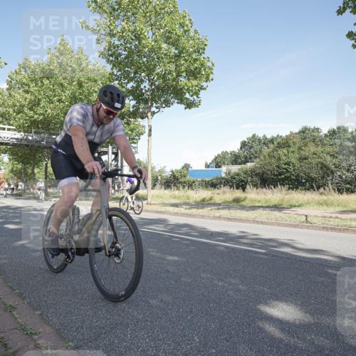 09.08.2026 - GEWOBA Citytriathlon Bremen Michael Burmester http://msf.ph/oto/9952855 09.08.2026 10:34:44 Radfahren 47, 99, 137, 193, 209, 367, 399, 439, 521 meine-sportfotos.de