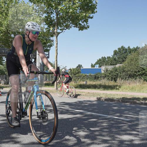 09.08.2026 - GEWOBA Citytriathlon Bremen Michael Burmester http://msf.ph/oto/9952872 09.08.2026 14:12:09 Radfahren 44, 60, 70, 169, 350 meine-sportfotos.de