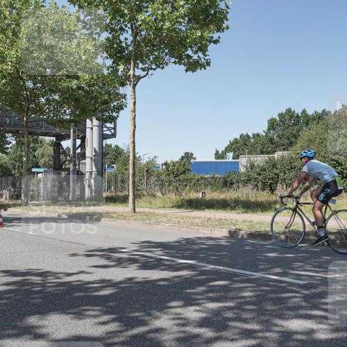 09.08.2026 - GEWOBA Citytriathlon Bremen Michael Burmester http://msf.ph/oto/9952878 09.08.2026 14:12:13 Radfahren 27, 44, 60, 70, 169, 270 meine-sportfotos.de