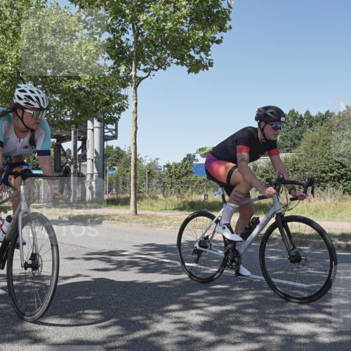 09.08.2026 - GEWOBA Citytriathlon Bremen Michael Burmester http://msf.ph/oto/9952883 09.08.2026 14:12:19 Radfahren 5, 27, 60, 70, 91, 99, 105, 135, 169, 270 meine-sportfotos.de