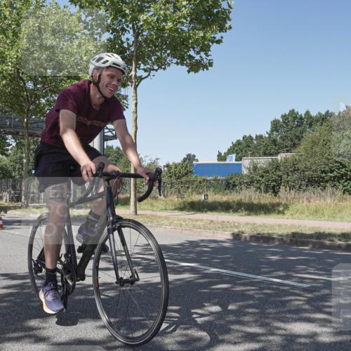 09.08.2026 - GEWOBA Citytriathlon Bremen Michael Burmester http://msf.ph/oto/9952892 09.08.2026 14:12:25 Radfahren 5, 27, 45, 91, 99, 105, 135, 169, 270 meine-sportfotos.de