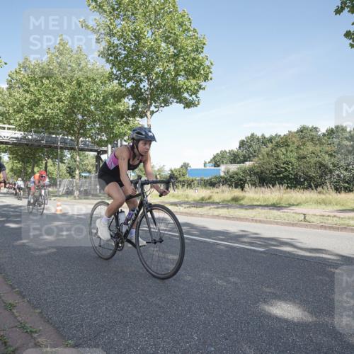 09.08.2026 - GEWOBA Citytriathlon Bremen Michael Burmester http://msf.ph/oto/9952904 09.08.2026 10:35:12 Radfahren 27, 129, 143, 169, 195, 326, 436, 440, 446, 467, 473, 476, 487, 513, 527 meine-sportfotos.de