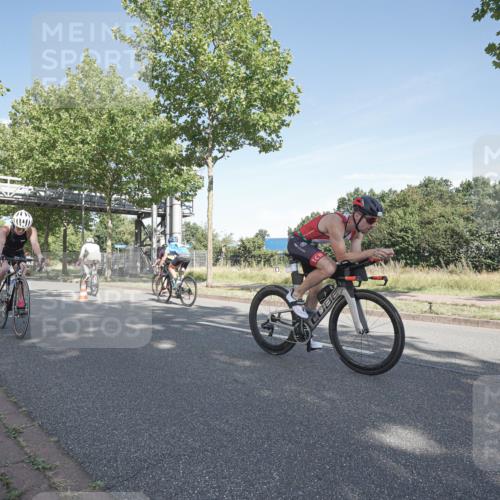 09.08.2026 - GEWOBA Citytriathlon Bremen Michael Burmester http://msf.ph/oto/9952912 09.08.2026 10:35:14 Radfahren 3, 27, 129, 143, 169, 195, 326, 436, 440, 446, 467, 473, 476, 487, 527 meine-sportfotos.de