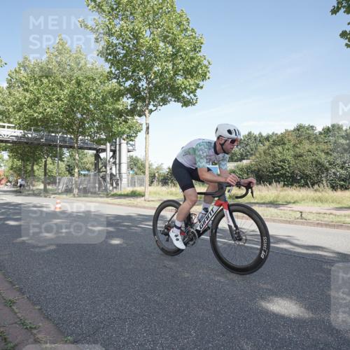 09.08.2026 - GEWOBA Citytriathlon Bremen Michael Burmester http://msf.ph/oto/9952936 09.08.2026 10:35:25 Radfahren 3, 15, 27, 57, 87, 129, 169, 175, 189, 195, 243, 326, 361, 436, 440, 467, 473, 476, 487, 504 meine-sportfotos.de