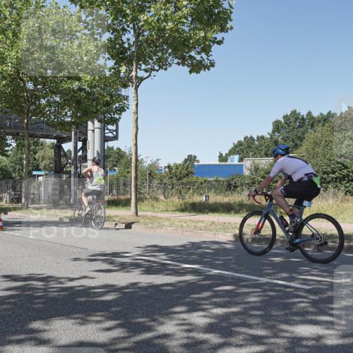 09.08.2026 - GEWOBA Citytriathlon Bremen Michael Burmester http://msf.ph/oto/9952941 09.08.2026 14:13:02 Radfahren 2, 21, 24, 38, 82, 83, 279, 294, 304 meine-sportfotos.de