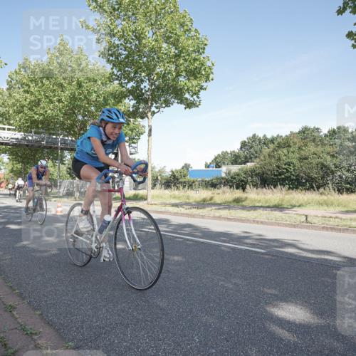 09.08.2026 - GEWOBA Citytriathlon Bremen Michael Burmester http://msf.ph/oto/9952965 09.08.2026 10:35:43 Radfahren 15, 17, 29, 37, 43, 57, 107, 119, 141, 181, 201, 217, 241, 423, 462, 471, 504, 509 meine-sportfotos.de