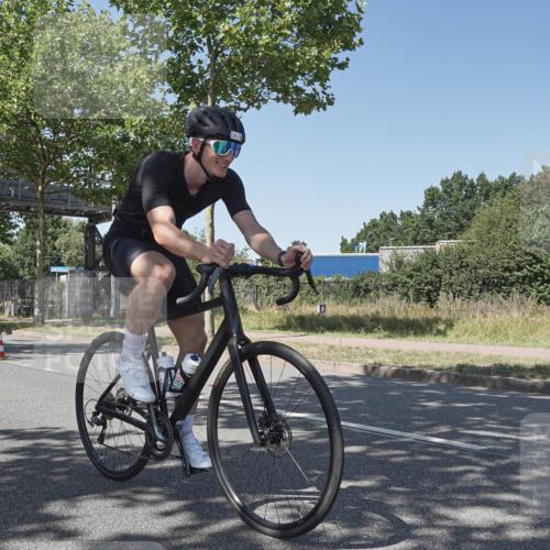 09.08.2026 - GEWOBA Citytriathlon Bremen Michael Burmester http://msf.ph/oto/9952966 09.08.2026 14:13:24 Radfahren 36, 52, 74, 86, 158, 200, 254, 353 meine-sportfotos.de