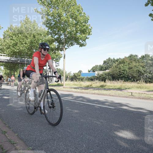 09.08.2026 - GEWOBA Citytriathlon Bremen Michael Burmester http://msf.ph/oto/9952970 09.08.2026 10:35:46 Radfahren 17, 29, 37, 43, 107, 119, 141, 181, 201, 217, 241, 423, 462, 471, 509 meine-sportfotos.de