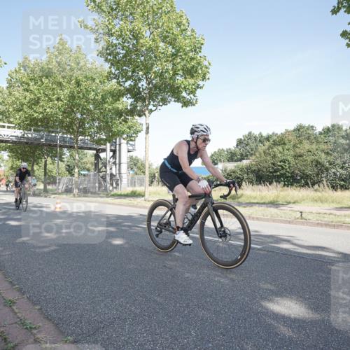 09.08.2026 - GEWOBA Citytriathlon Bremen Michael Burmester http://msf.ph/oto/9952972 09.08.2026 10:35:46 Radfahren 17, 29, 37, 43, 107, 119, 141, 181, 201, 217, 241, 423, 462, 471, 509 meine-sportfotos.de