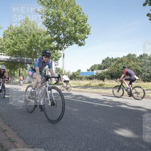 09.08.2026 - GEWOBA Citytriathlon Bremen Michael Burmester http://msf.ph/oto/9952992 09.08.2026 10:35:54 Radfahren 17, 29, 89, 107, 109, 119, 123, 151, 153, 167, 187, 201, 241, 444, 462, 466, 471, 494, 509 meine-sportfotos.de