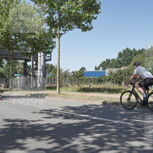 09.08.2026 - GEWOBA Citytriathlon Bremen Michael Burmester http://msf.ph/oto/9953013 09.08.2026 14:13:52 Radfahren 12, 47, 95, 98, 126, 130, 179 meine-sportfotos.de