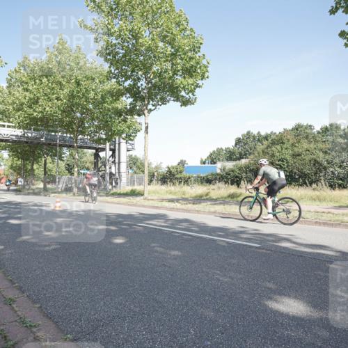 09.08.2026 - GEWOBA Citytriathlon Bremen Michael Burmester http://msf.ph/oto/9953024 09.08.2026 10:36:13 Radfahren 23, 390, 460, 480, 530 meine-sportfotos.de