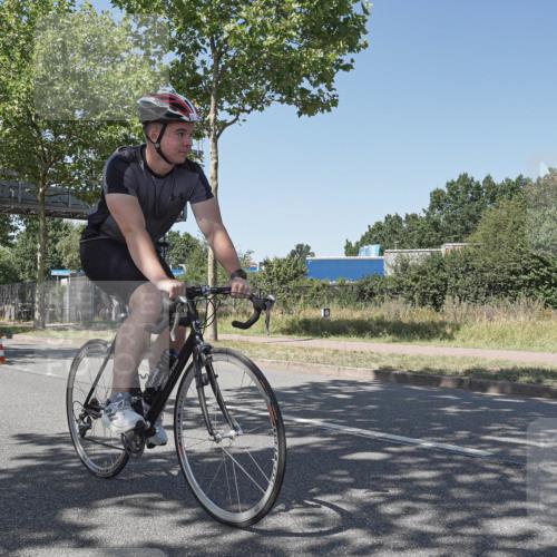 09.08.2026 - GEWOBA Citytriathlon Bremen Michael Burmester http://msf.ph/oto/9953031 09.08.2026 14:14:16 Radfahren 6, 69, 90, 186, 295 meine-sportfotos.de