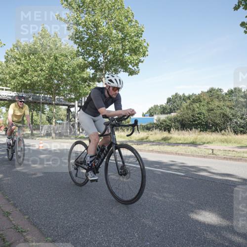 09.08.2026 - GEWOBA Citytriathlon Bremen Michael Burmester http://msf.ph/oto/9953038 09.08.2026 10:36:23 Radfahren 21, 23, 135, 139, 179, 211, 233, 460, 530 meine-sportfotos.de