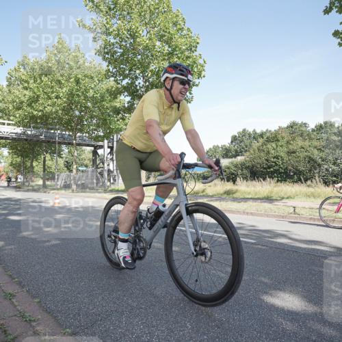 09.08.2026 - GEWOBA Citytriathlon Bremen Michael Burmester http://msf.ph/oto/9953040 09.08.2026 10:36:24 Radfahren 21, 23, 135, 139, 163, 179, 211, 233, 460, 530 meine-sportfotos.de