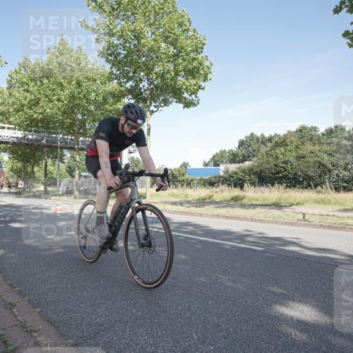 09.08.2026 - GEWOBA Citytriathlon Bremen Michael Burmester http://msf.ph/oto/9953084 09.08.2026 10:36:52 Radfahren 13, 33, 41, 67, 85, 93, 111, 157, 235, 247, 281, 349, 426, 491 meine-sportfotos.de