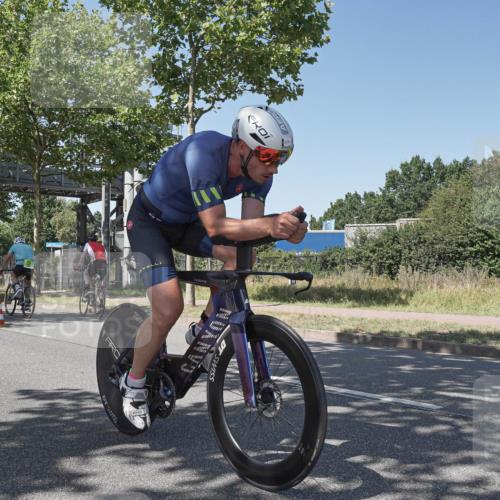 09.08.2026 - GEWOBA Citytriathlon Bremen Michael Burmester http://msf.ph/oto/9953087 09.08.2026 14:15:07 Radfahren 3, 66, 374 meine-sportfotos.de