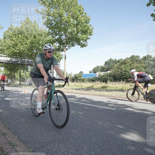 09.08.2026 - GEWOBA Citytriathlon Bremen Michael Burmester http://msf.ph/oto/9953092 09.08.2026 10:37:02 Radfahren 13, 31, 33, 55, 85, 111, 155, 205, 235, 247 meine-sportfotos.de
