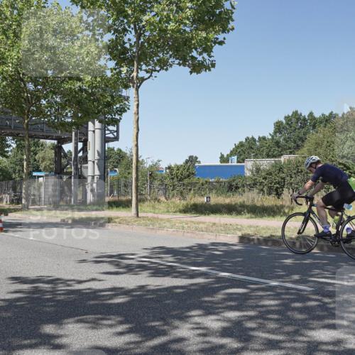 09.08.2026 - GEWOBA Citytriathlon Bremen Michael Burmester http://msf.ph/oto/9953099 09.08.2026 14:15:19 Radfahren 10, 66, 80, 374 meine-sportfotos.de