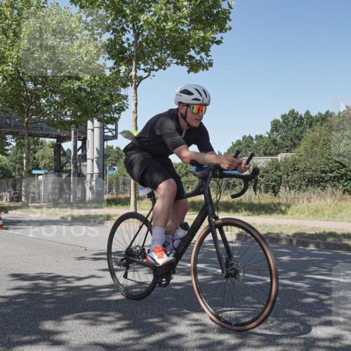 09.08.2026 - GEWOBA Citytriathlon Bremen Michael Burmester http://msf.ph/oto/9953103 09.08.2026 14:15:26 Radfahren 7, 10, 80, 433 meine-sportfotos.de