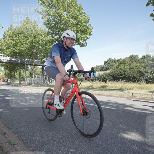 09.08.2026 - GEWOBA Citytriathlon Bremen Michael Burmester http://msf.ph/oto/9953108 09.08.2026 10:37:17 Radfahren 53, 55, 61, 113, 155, 287, 451, 459 meine-sportfotos.de