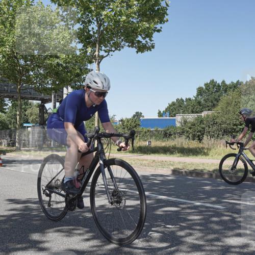 09.08.2026 - GEWOBA Citytriathlon Bremen Michael Burmester http://msf.ph/oto/9953109 09.08.2026 14:15:34 Radfahren 7, 10, 80, 122, 218, 257, 260, 263, 285, 302, 349, 354, 433 meine-sportfotos.de