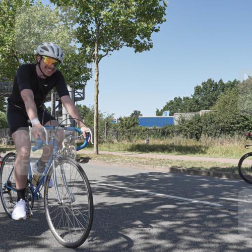 09.08.2026 - GEWOBA Citytriathlon Bremen Michael Burmester http://msf.ph/oto/9953135 09.08.2026 14:15:49 Radfahren 14, 37, 43, 89, 133, 163, 218, 257, 263, 285, 291, 308, 354 meine-sportfotos.de
