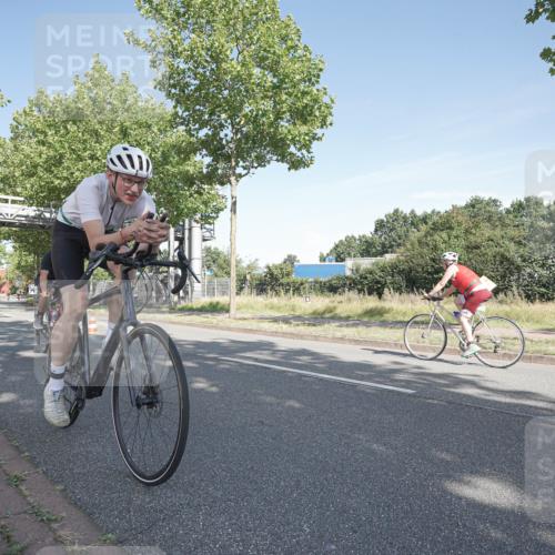 09.08.2026 - GEWOBA Citytriathlon Bremen Michael Burmester http://msf.ph/oto/9953140 09.08.2026 10:37:52 Radfahren 45, 229, 237, 387 meine-sportfotos.de