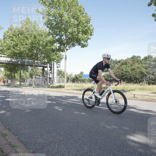 09.08.2026 - GEWOBA Citytriathlon Bremen Michael Burmester http://msf.ph/oto/9953150 09.08.2026 10:38:07 Radfahren 35, 75, 117, 149, 229, 310, 488 meine-sportfotos.de