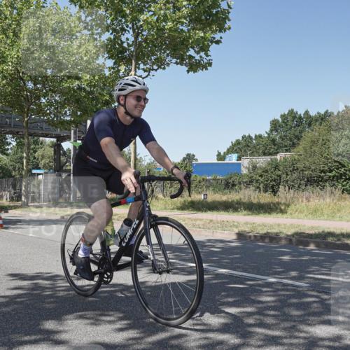 09.08.2026 - GEWOBA Citytriathlon Bremen Michael Burmester http://msf.ph/oto/9953169 09.08.2026 14:16:11 Radfahren 39, 172, 182, 232, 329, 345 meine-sportfotos.de