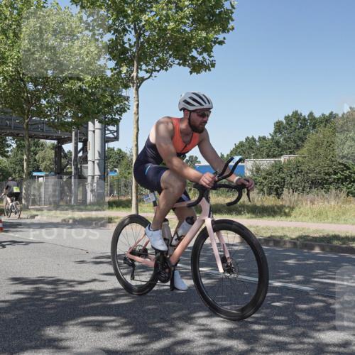 09.08.2026 - GEWOBA Citytriathlon Bremen Michael Burmester http://msf.ph/oto/9953189 09.08.2026 14:16:27 Radfahren 20, 58, 132, 203, 217, 220, 240, 271, 284, 345, 351, 360 meine-sportfotos.de