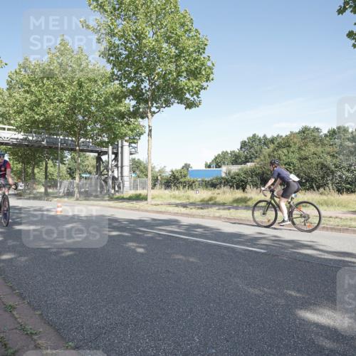 09.08.2026 - GEWOBA Citytriathlon Bremen Michael Burmester http://msf.ph/oto/9953190 09.08.2026 10:38:56 Radfahren 73, 351, 512, 525 meine-sportfotos.de