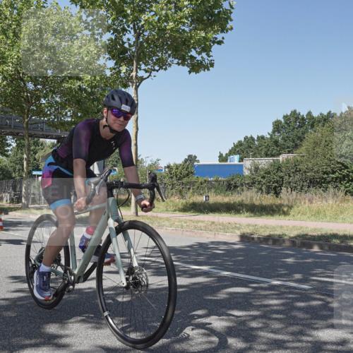 09.08.2026 - GEWOBA Citytriathlon Bremen Michael Burmester http://msf.ph/oto/9953195 09.08.2026 14:16:31 Radfahren 20, 58, 132, 192, 203, 217, 220, 240, 271, 284, 325, 351, 360 meine-sportfotos.de