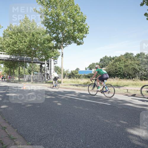 09.08.2026 - GEWOBA Citytriathlon Bremen Michael Burmester http://msf.ph/oto/9953217 09.08.2026 10:39:25 Radfahren 9, 227, 429, 431 meine-sportfotos.de